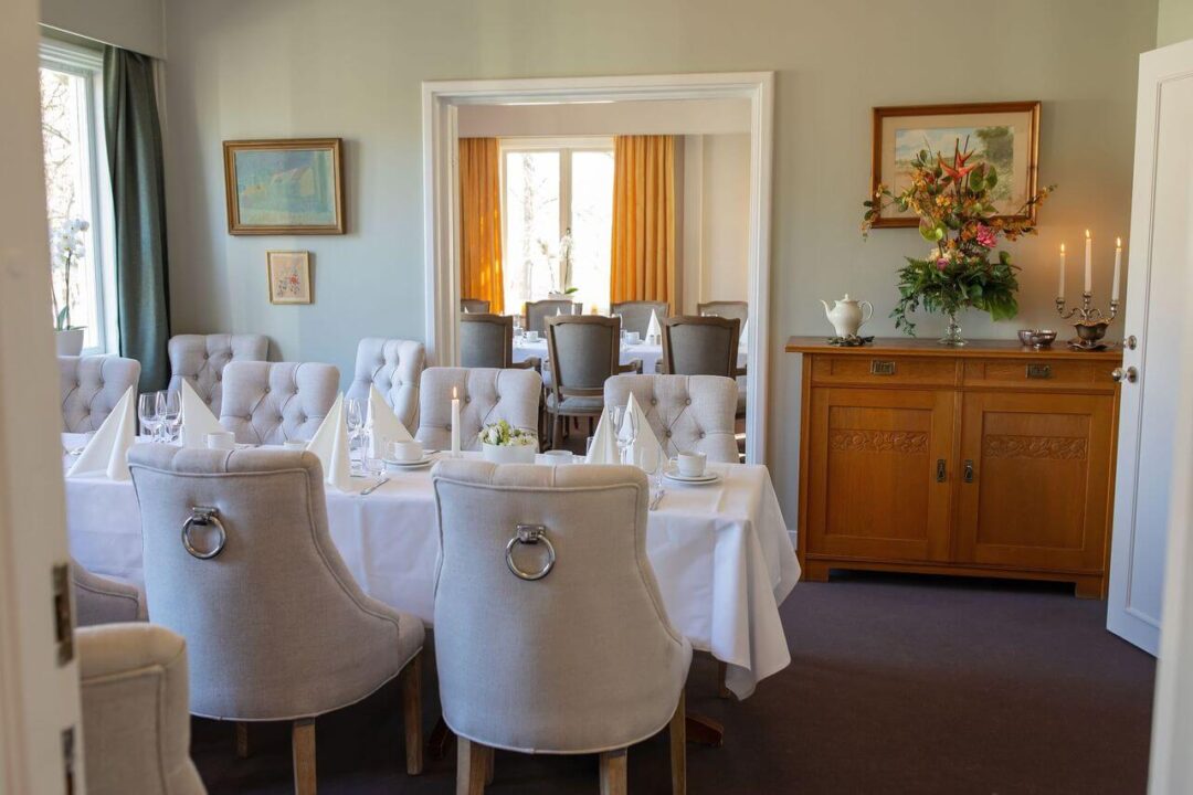 B Måsen, C Flamingon tillsammans middag